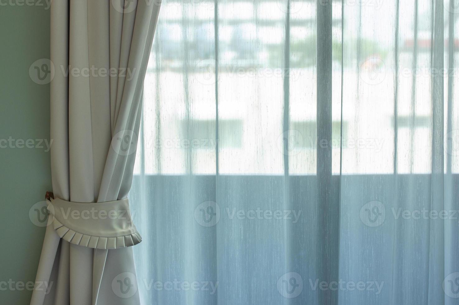 rideau intérieur décoration avec fenêtre dans le chambre photo