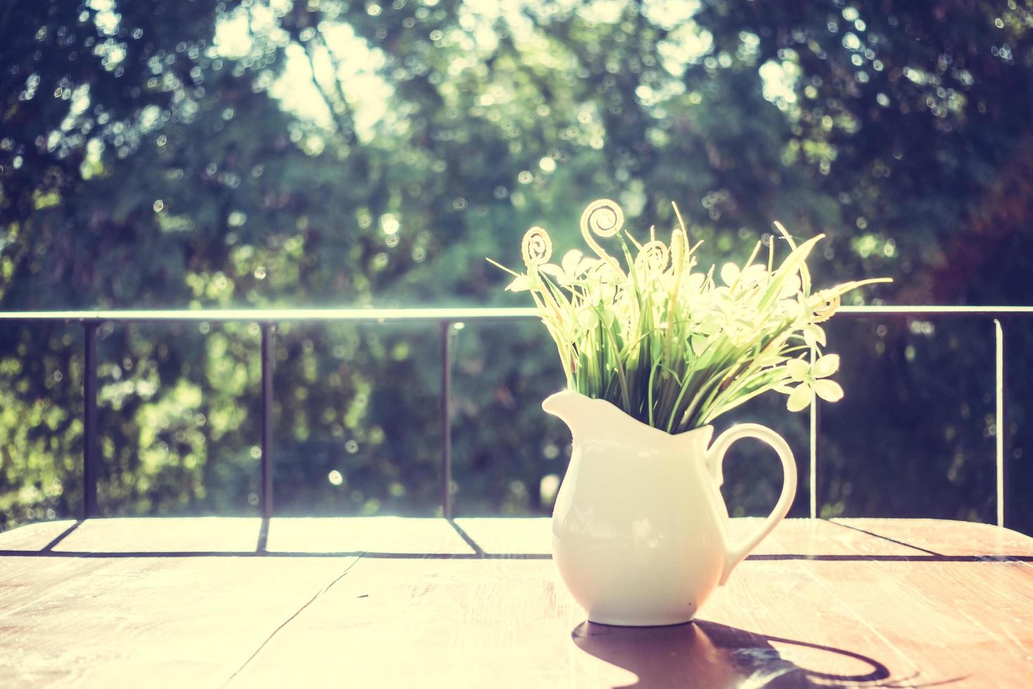 décoration de vase avec vue extérieure photo