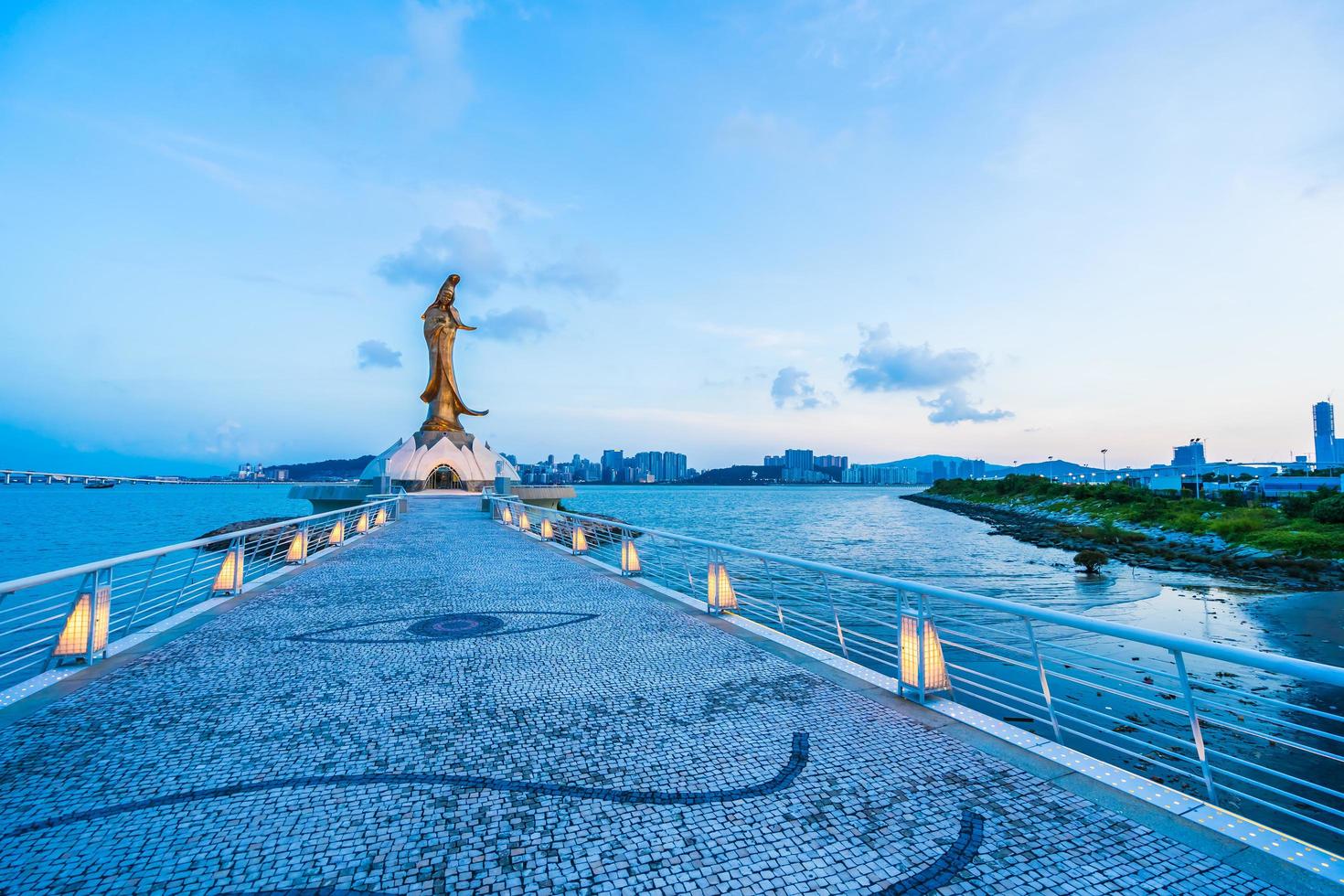 Statue de Kun Iam, monument de la ville de Macao, Chine photo