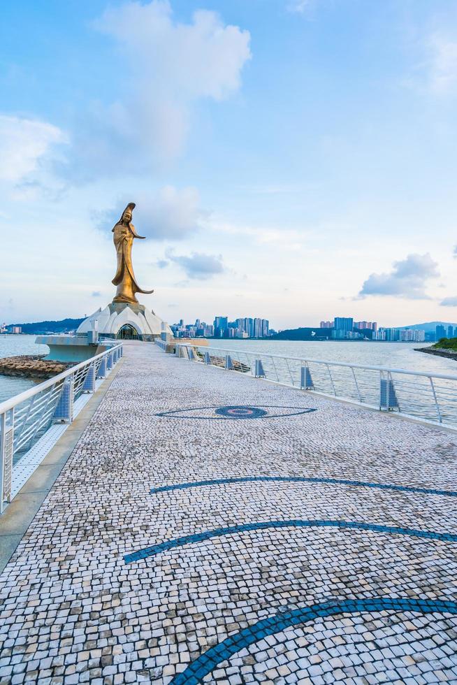 Statue de Kun Iam, monument de la ville de Macao, Chine photo