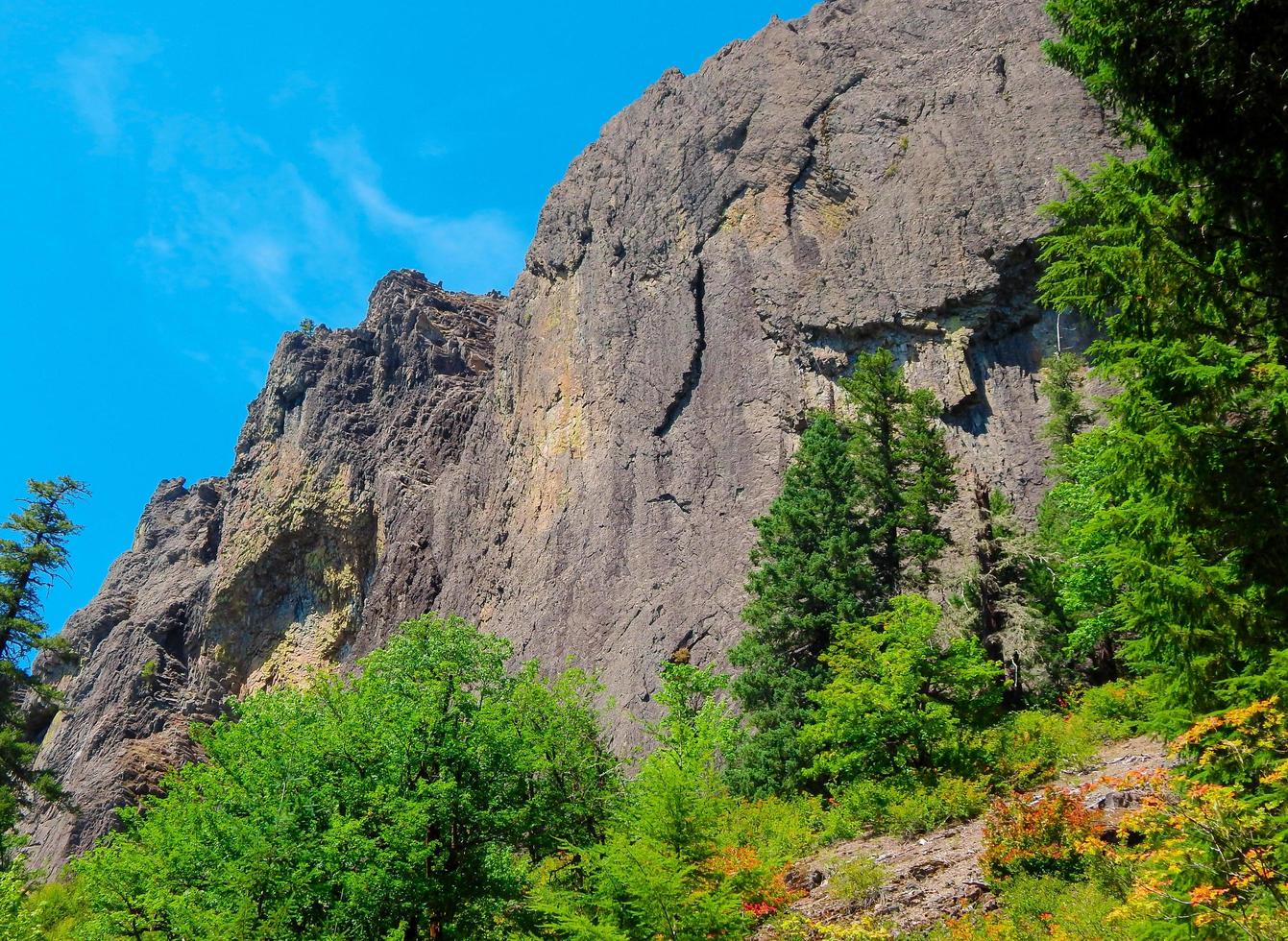 wolf rock en juillet - près de la rivière bleue, ou photo