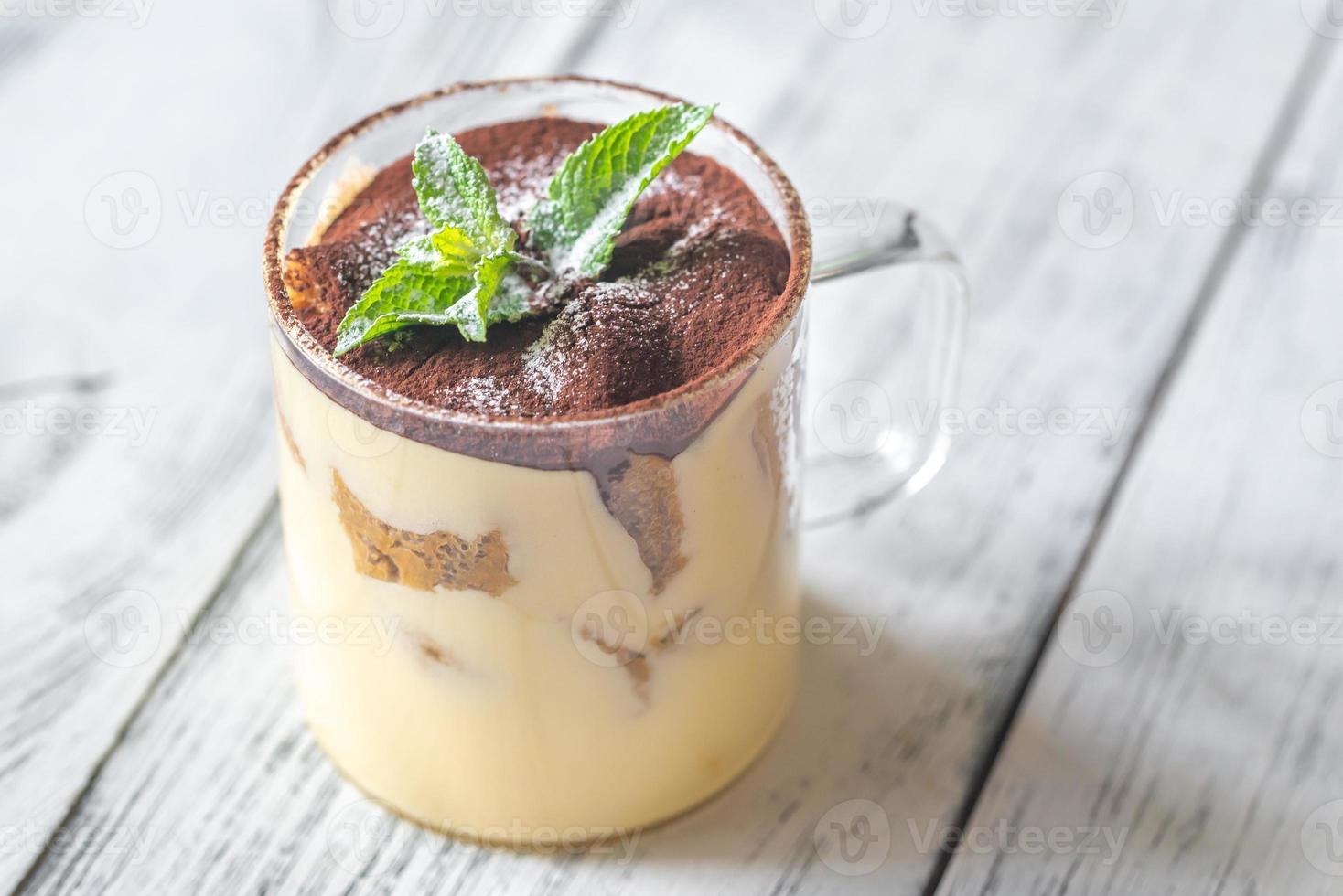 verre agresser de tiramisu photo