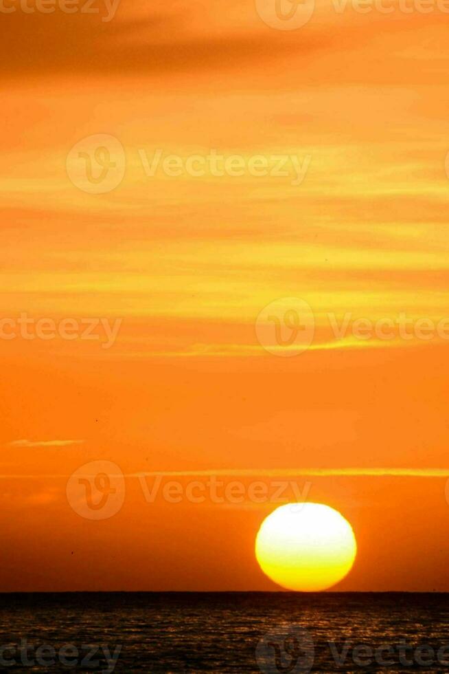 vue panoramique sur le coucher du soleil photo