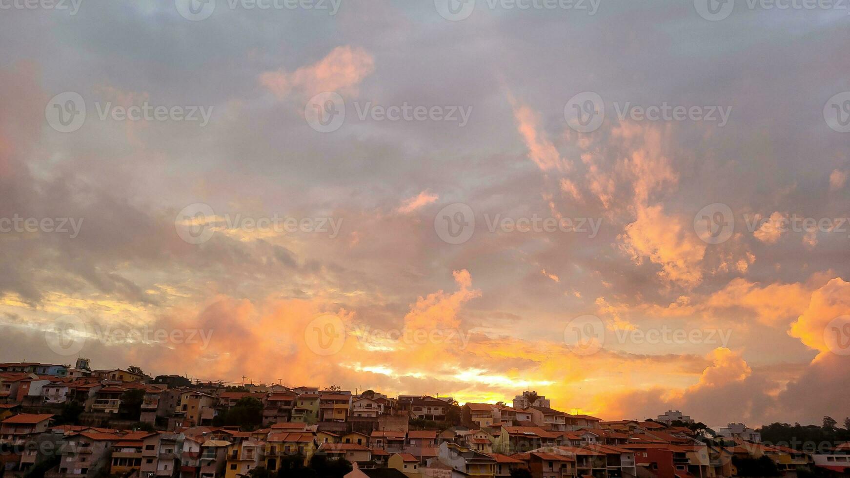 fond de coucher de soleil en fin d'après-midi au brésil photo