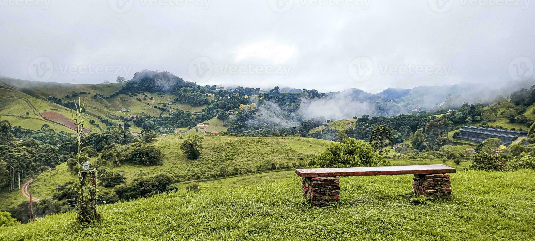 vue de le montagnes de les mines gerais Brésil photo