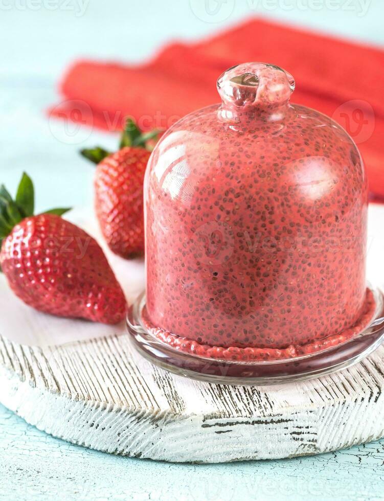 fraise chia la graine pudding photo