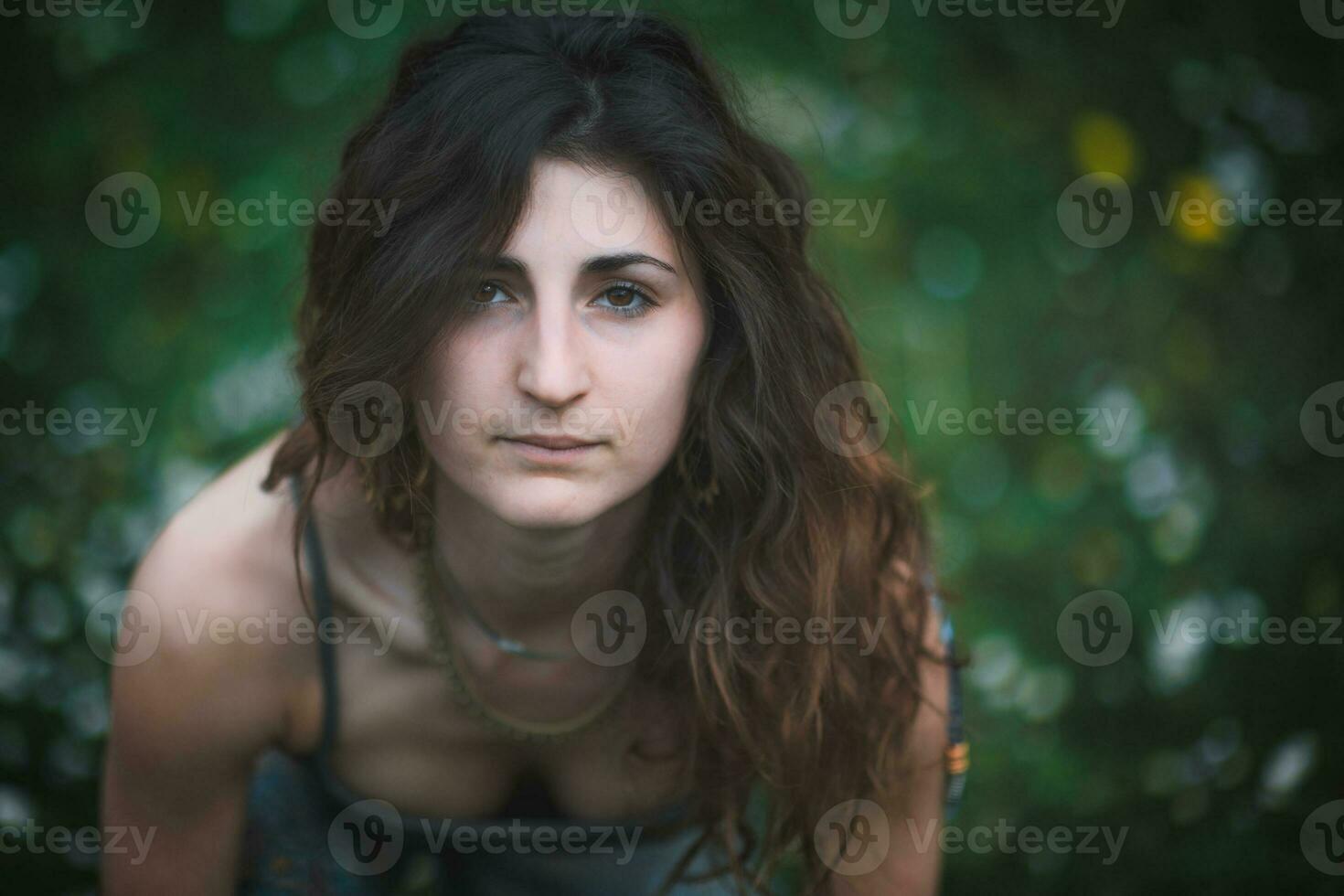 portrait de une Jeune caucasien femme photo