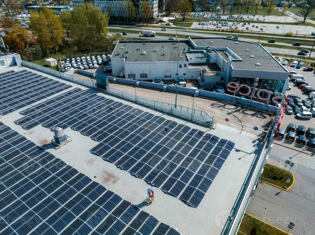 aérien vue de le pimenter achats centre commercial dans Riga, Lettonie. photo