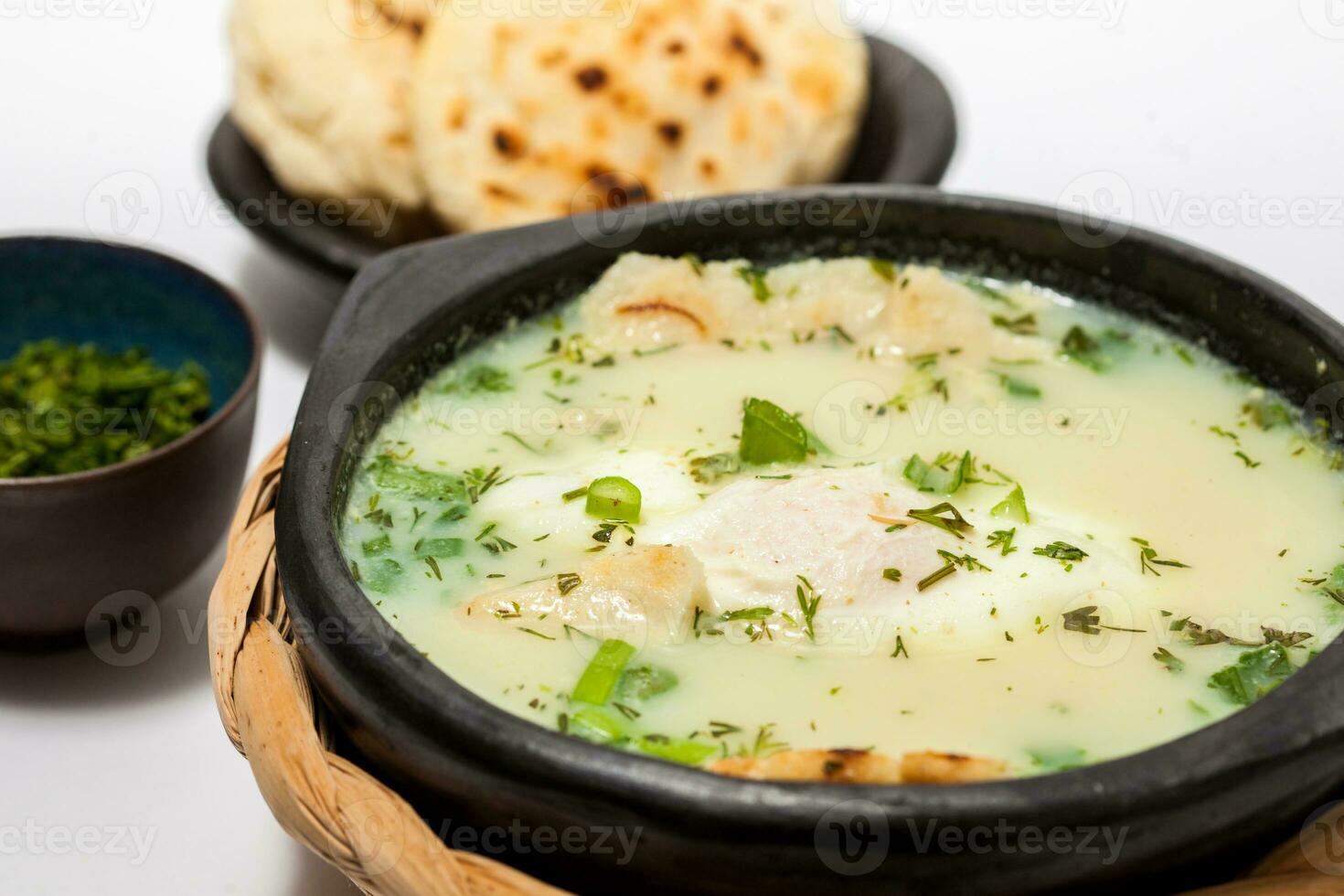 traditionnel colombien poché Oeuf soupe appelé changua photo