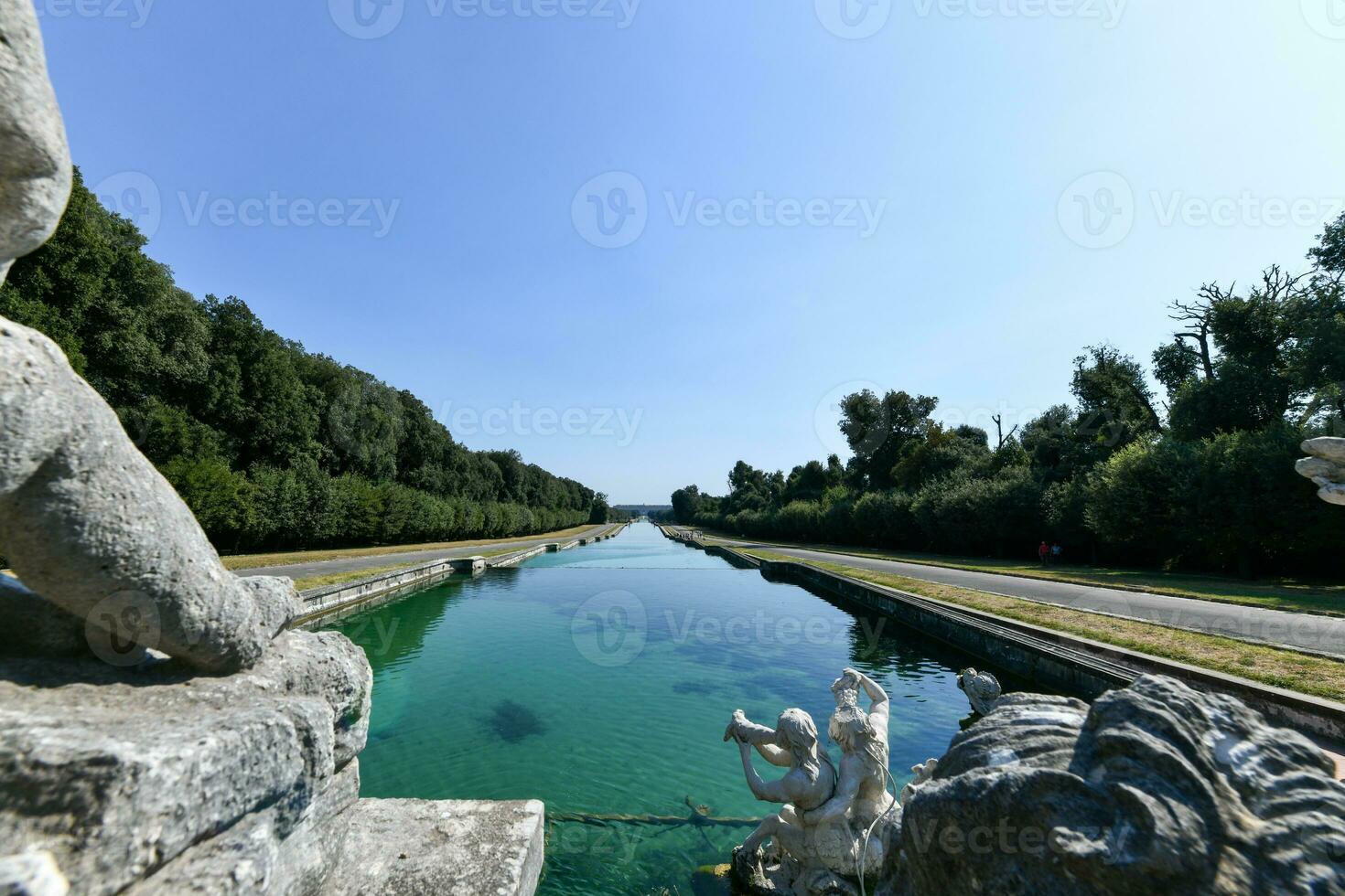 le Royal palais de caserte italien, reggia di caserte est une ancien Royal résidence dans caserte, du sud Italie, et a été désigné une unesco monde patrimoine placer. photo