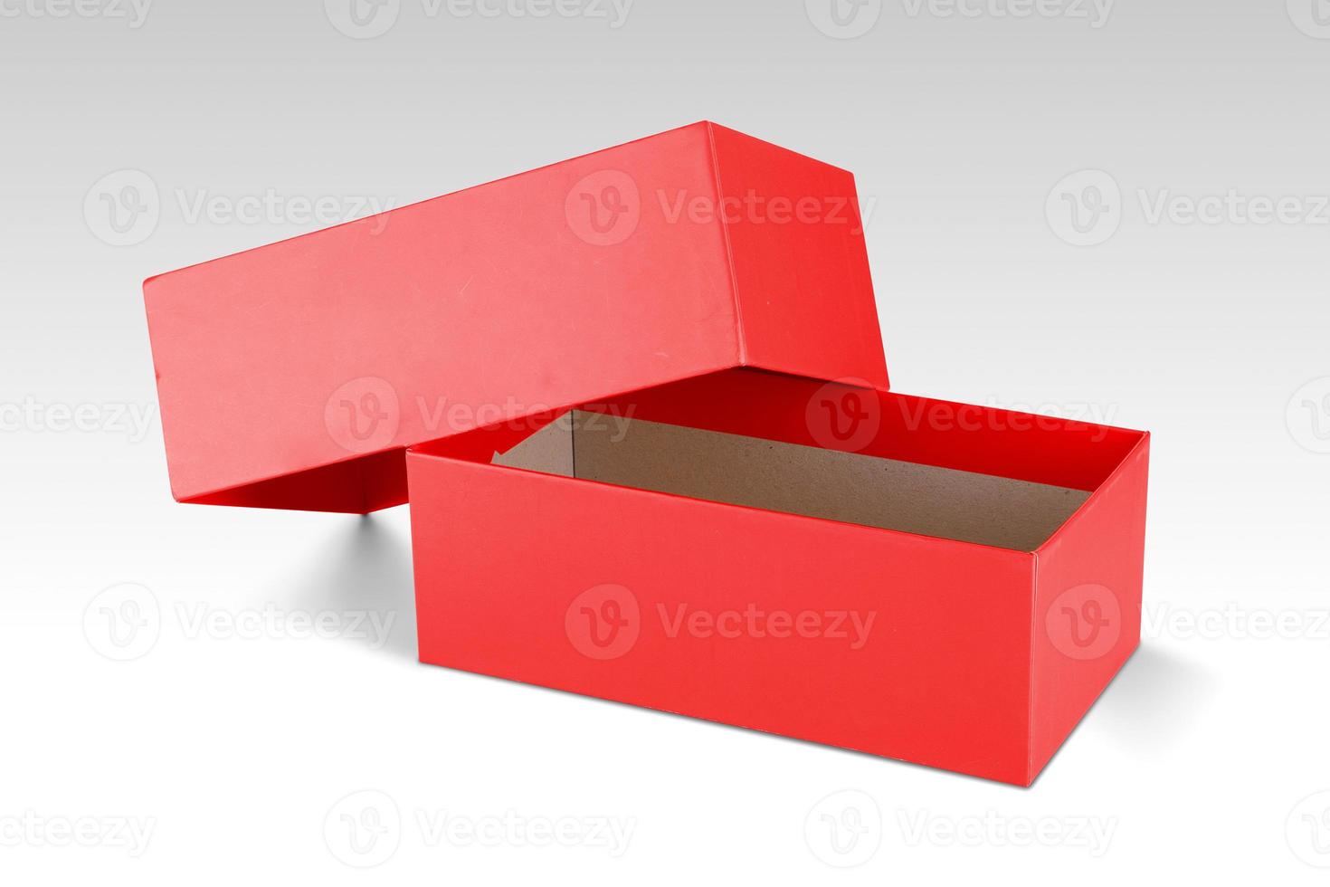 boîte rouge sur fond blanc photo
