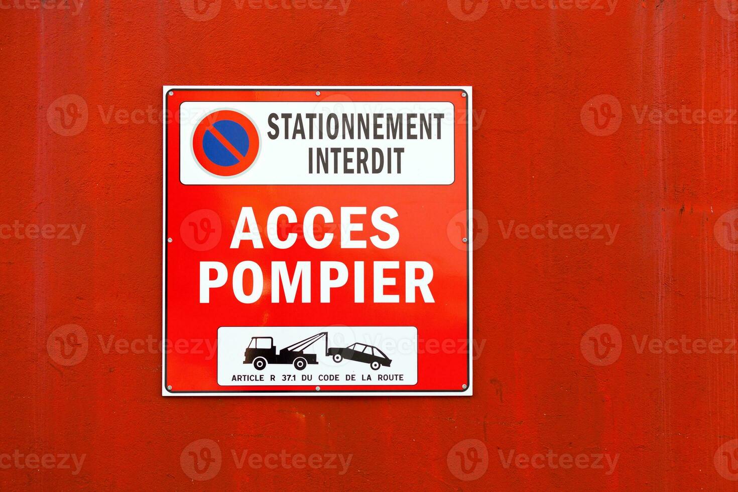 parking interdit, sapeur pompier accès signe dans français photo