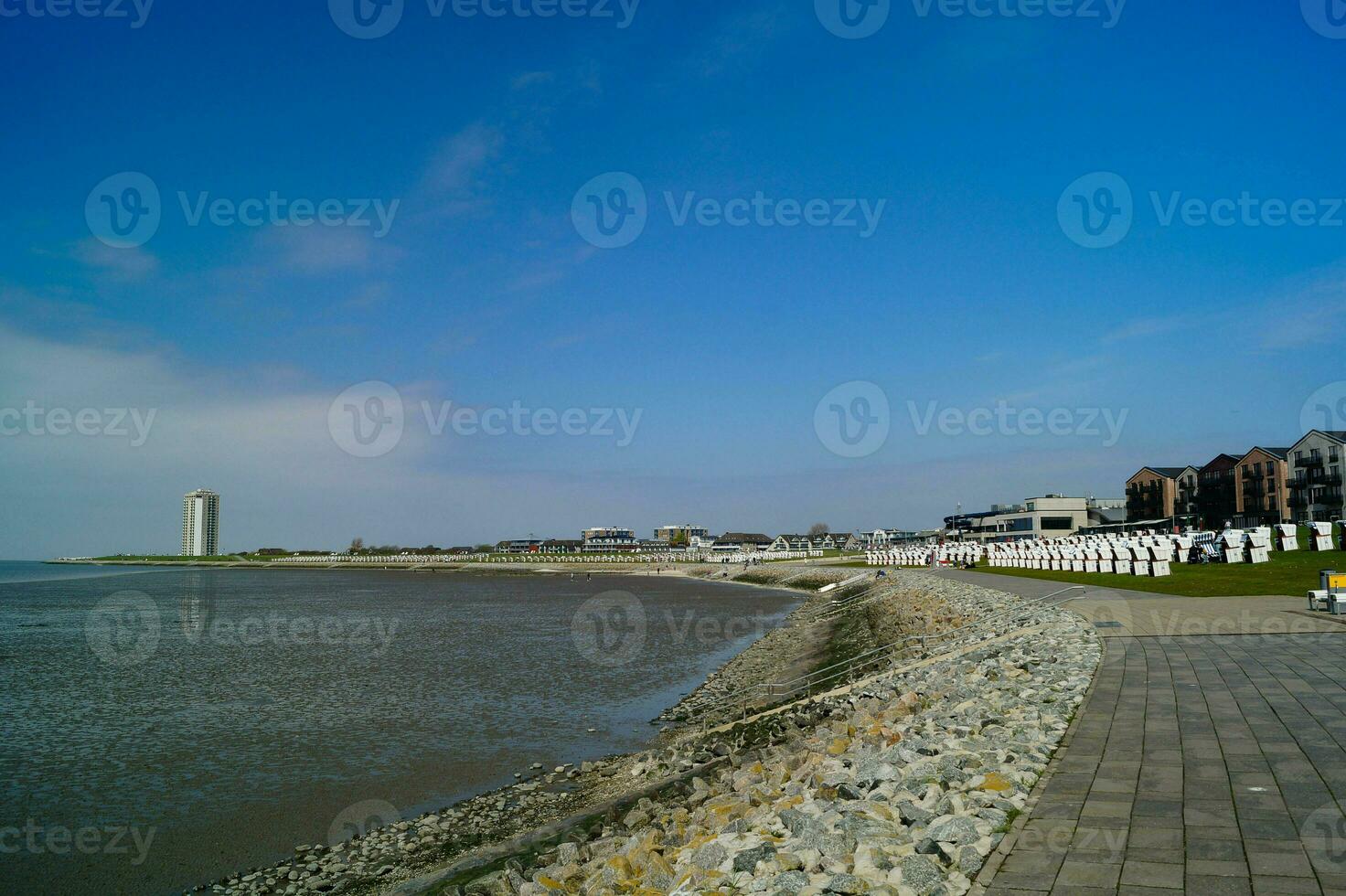 buesum est une village à le allemand nord mer avec port et phare photo