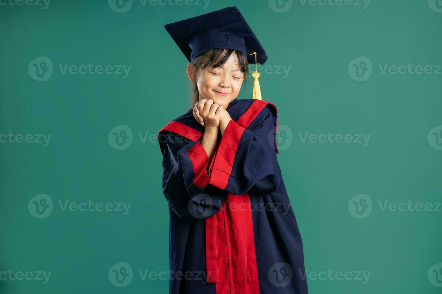 magnifique asiatique fille posant sur bleu Contexte photo