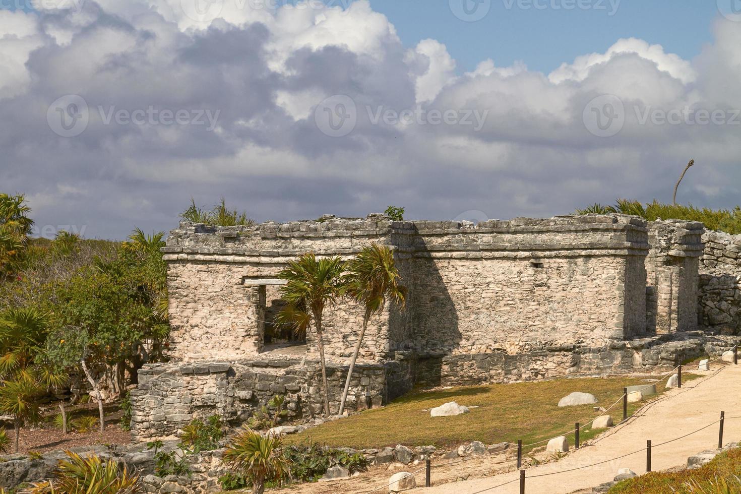 Ruines mayas du temple de Tulum au Mexique photo