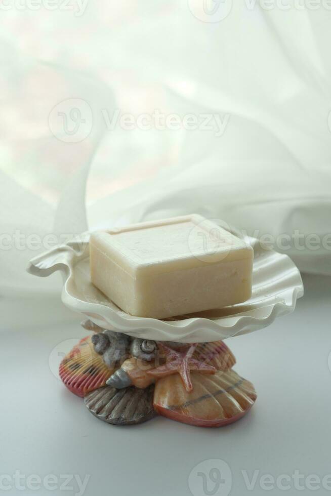 Naturel savon bar sur table photo