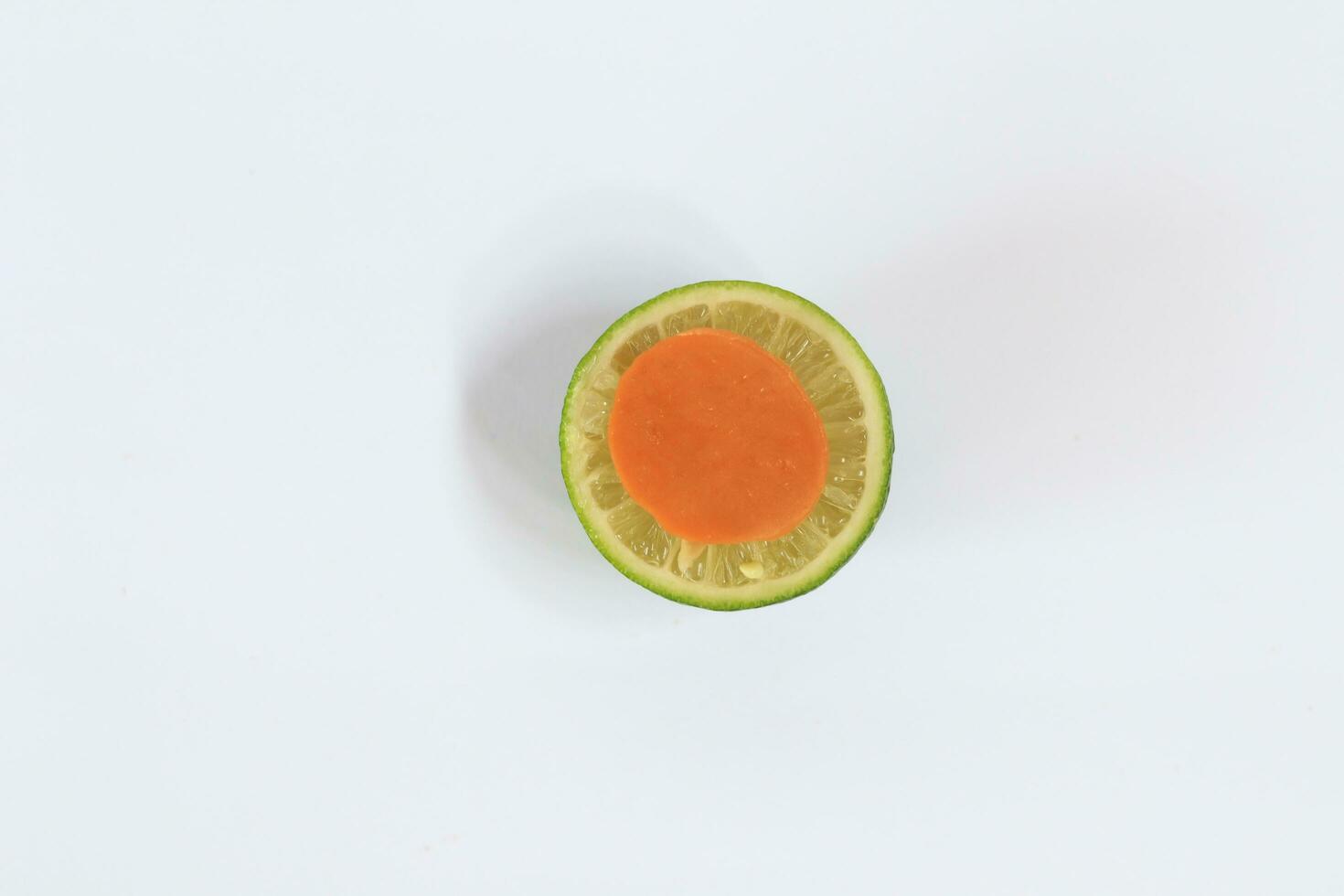 vert citrons avec sur une blanc Contexte photo