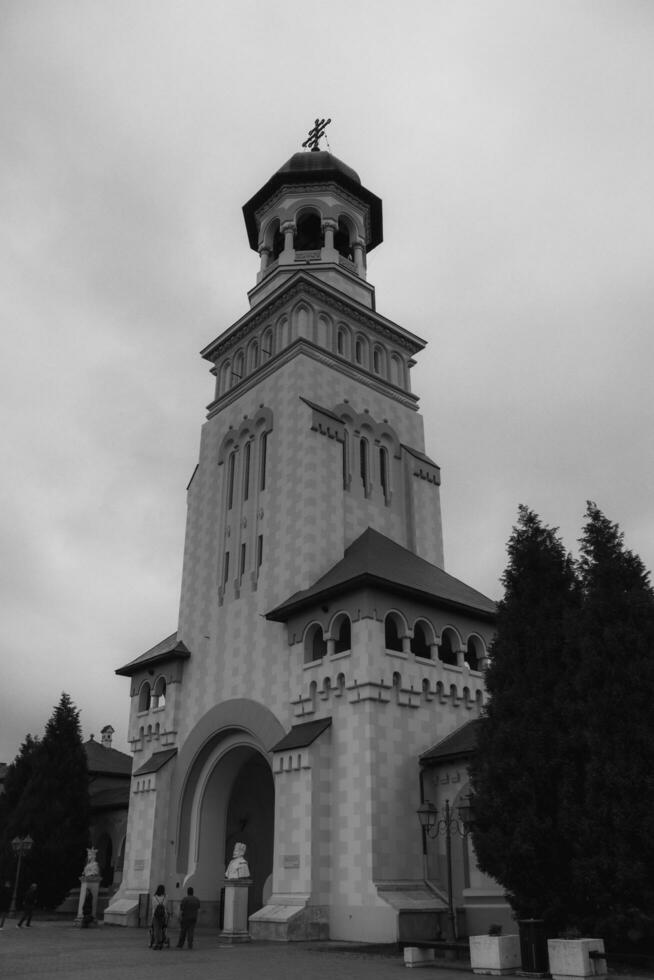 le couronnement cathédrale dans Alba iulia immortalisé de différent angles photo