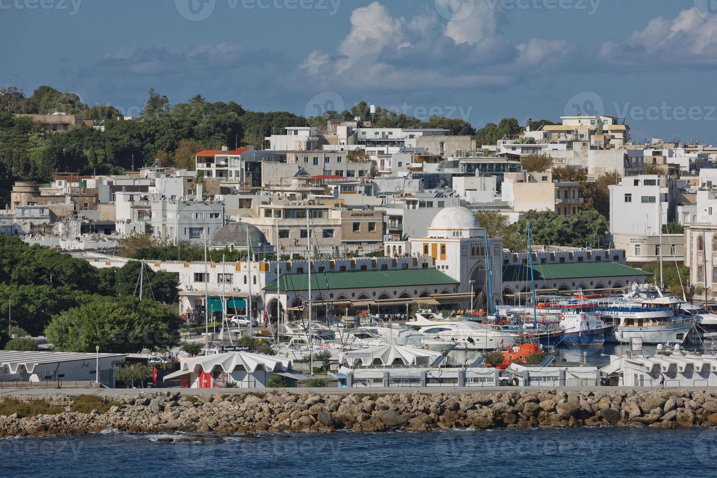 Marine Gate et les fortifications de la vieille ville de Rhodes, Grèce photo