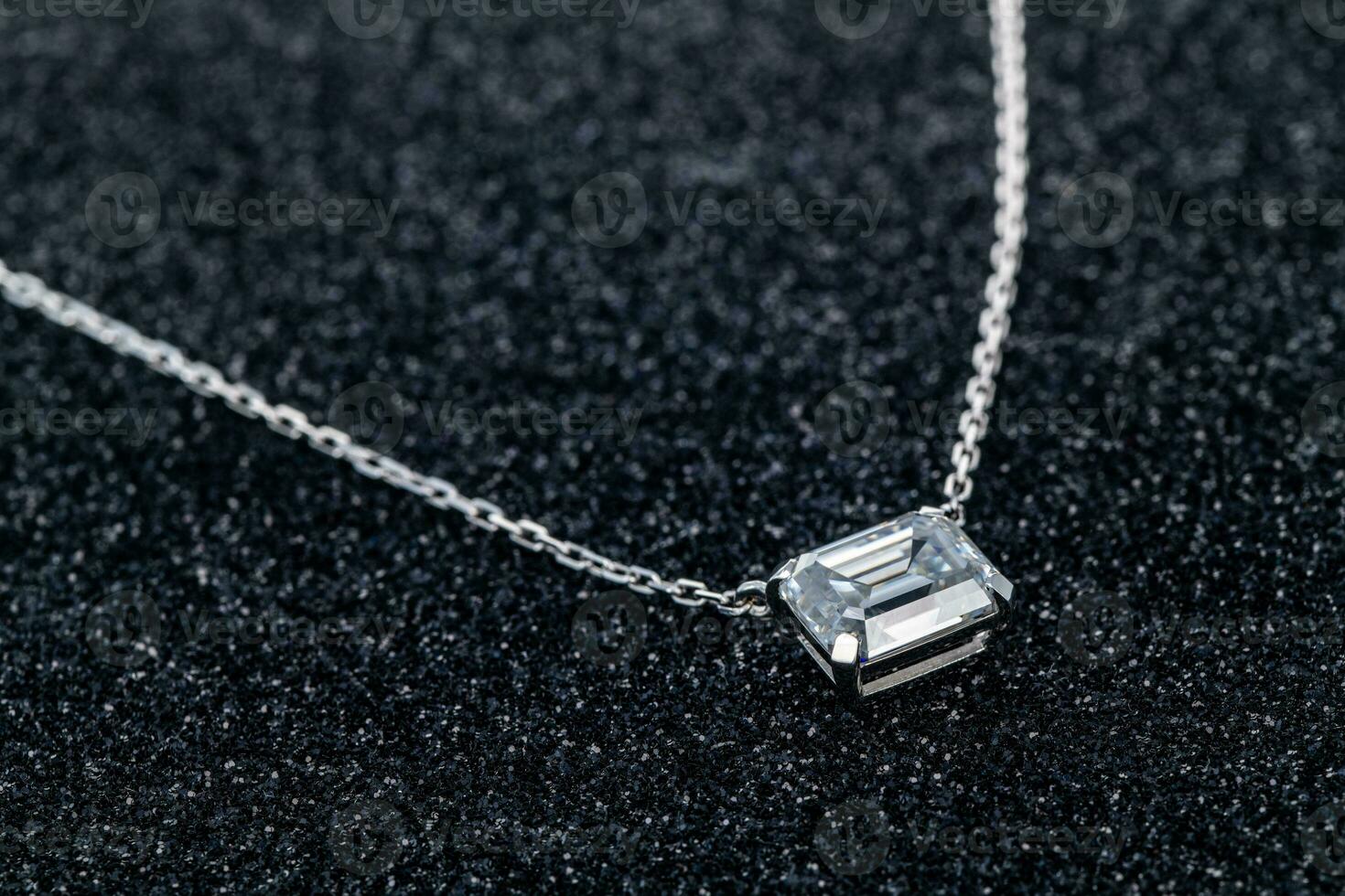 blanc or diamant pendentif Collier photo