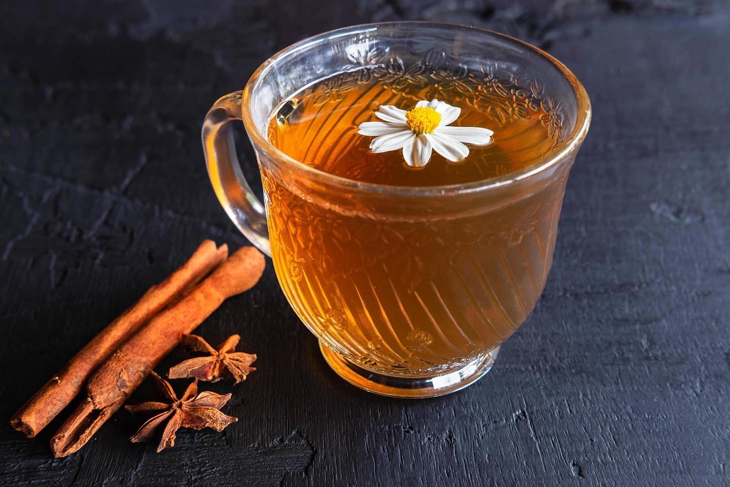 thé chaud dans une tasse, thé sain photo