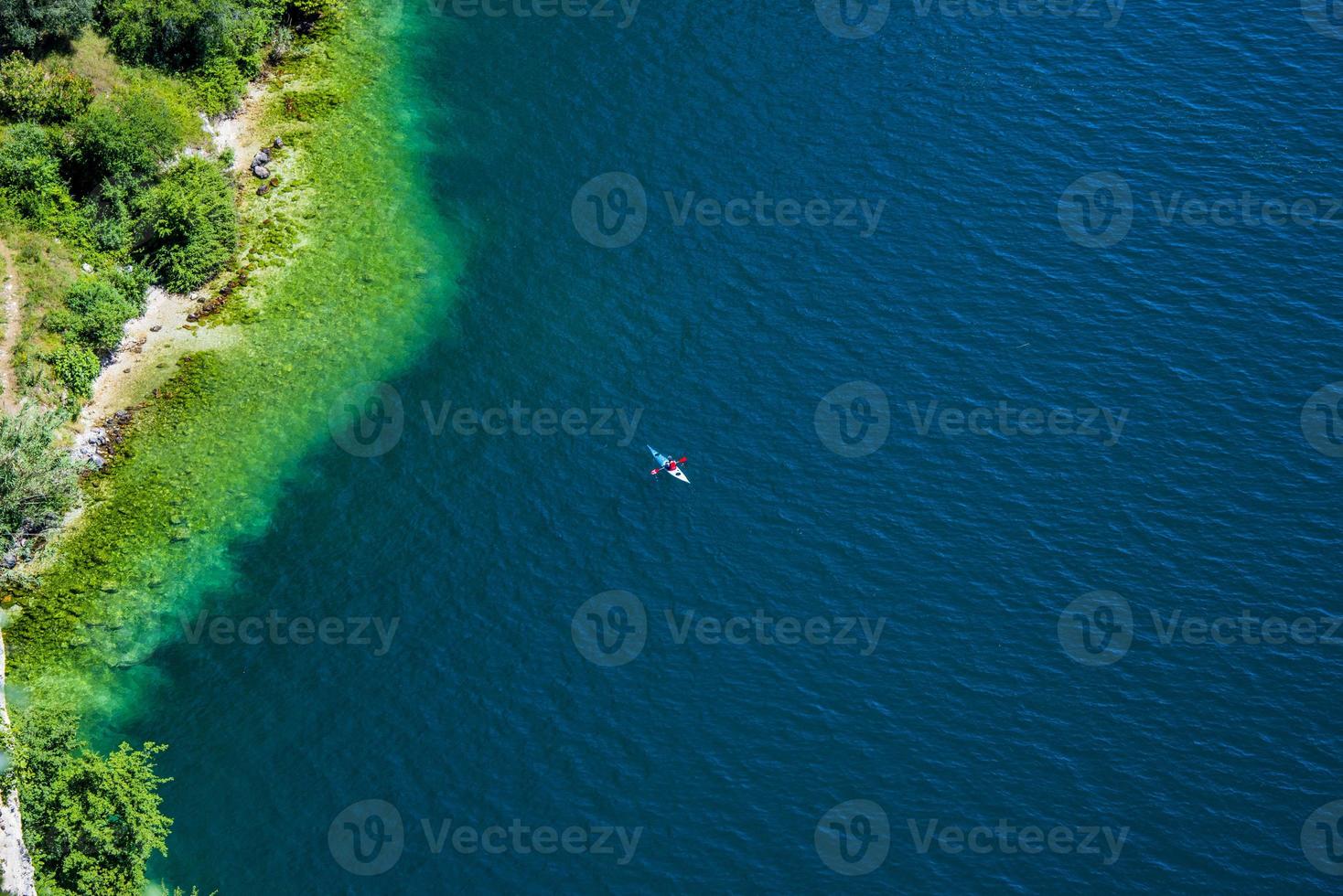 Journée d'été à Riva del Garda, Trento, Italie photo