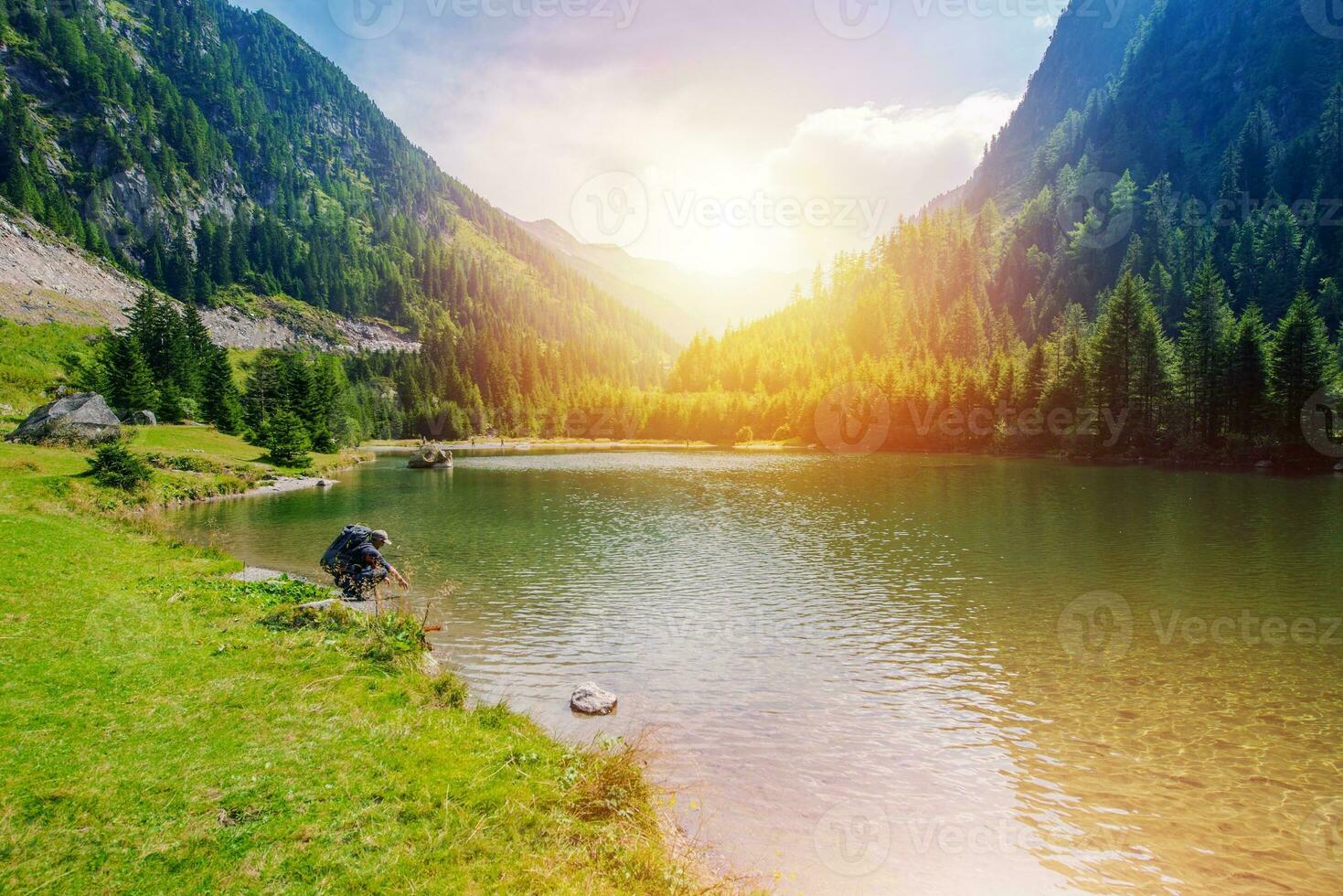 scénique Montagne Lac une randonnée photo