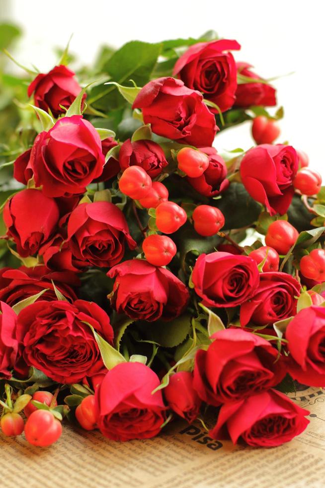 bouquet de roses naturelles roses rouges photo