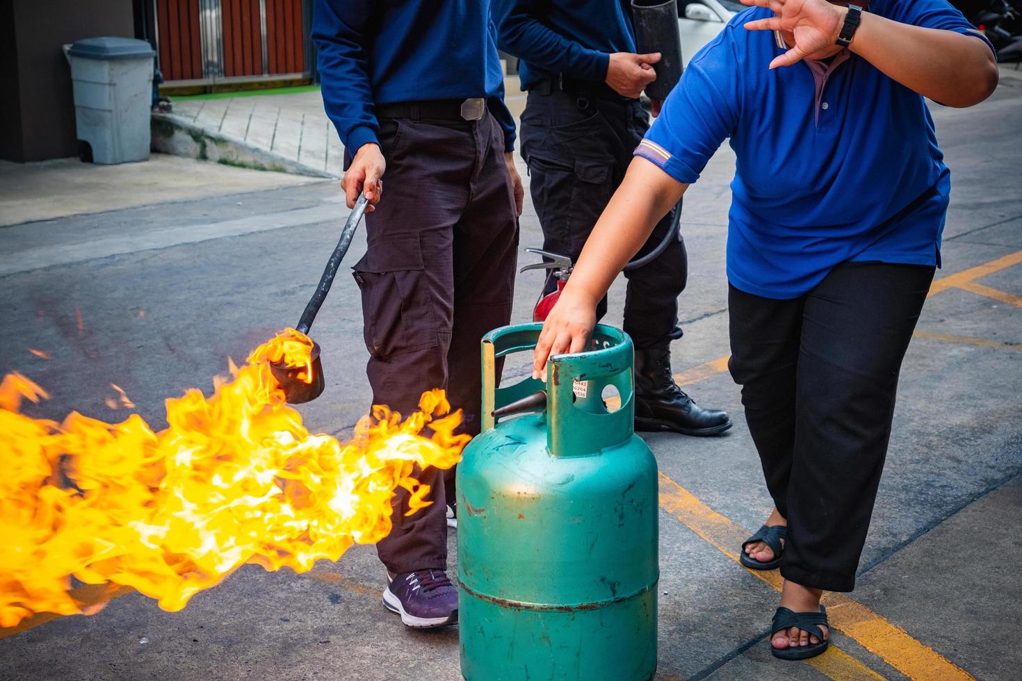 formation des employés à la lutte contre les incendies photo