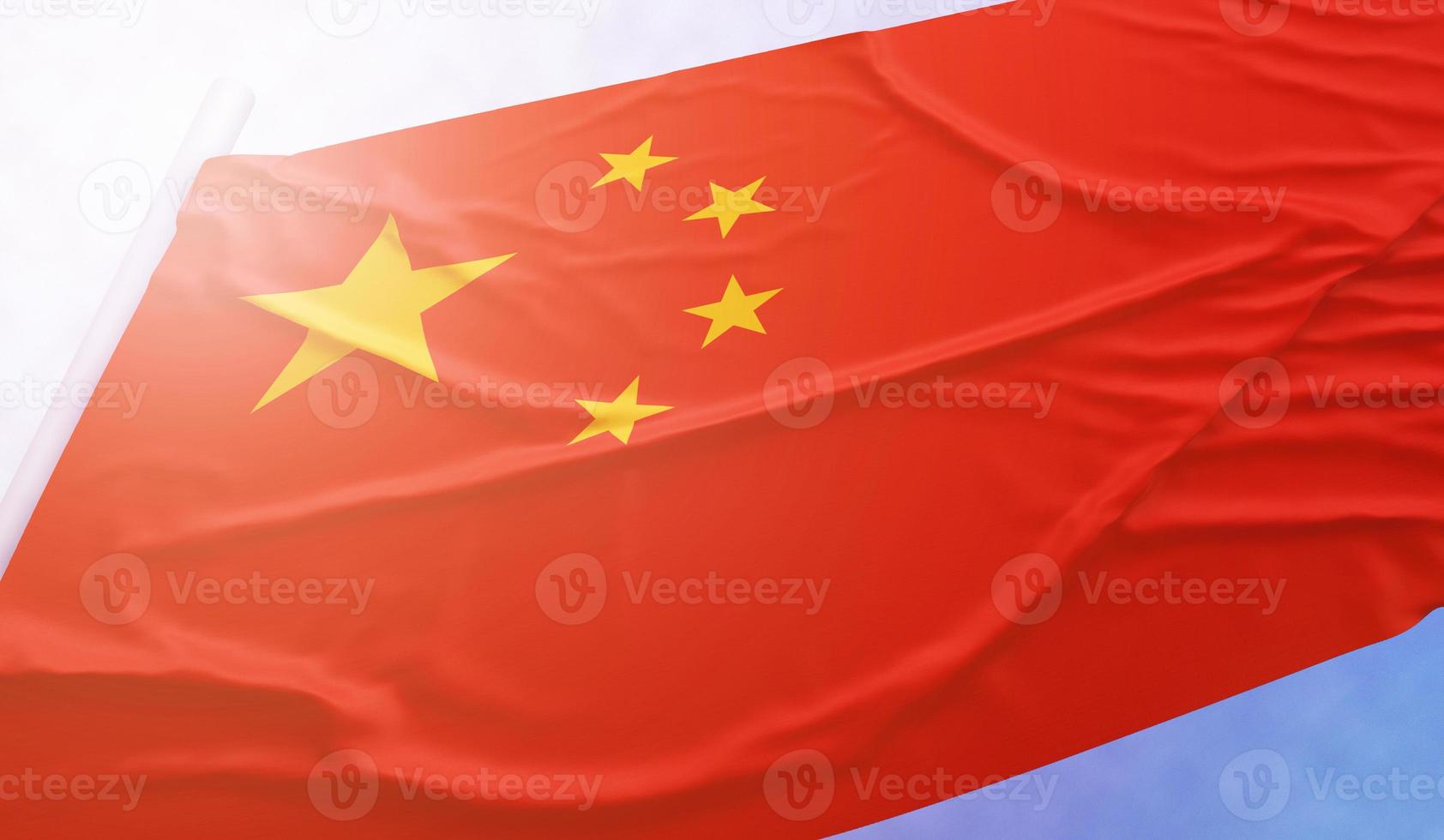 drapeau de la chine sur le ciel bleu photo