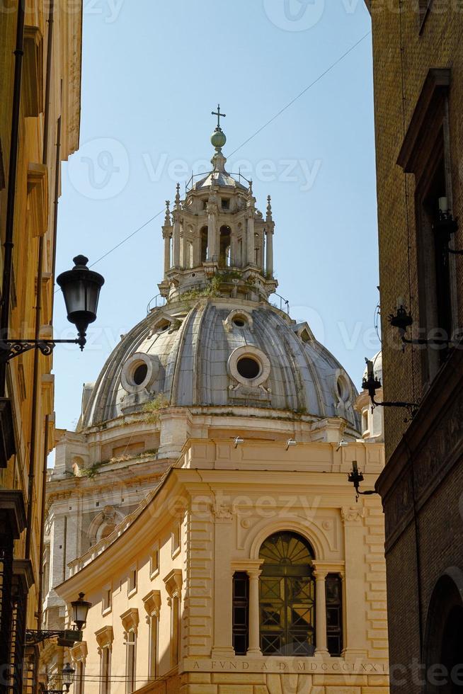 Église de santa maria di loreto à rome italie photo