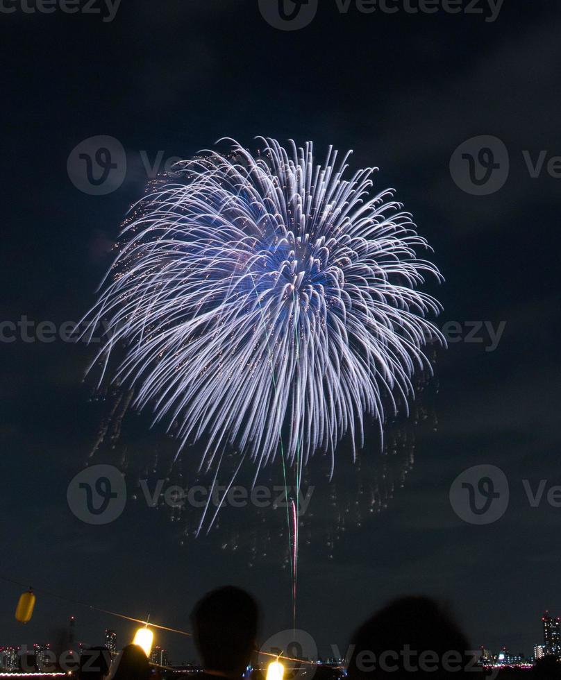 festival de feux d'artifice en été à tokyo photo