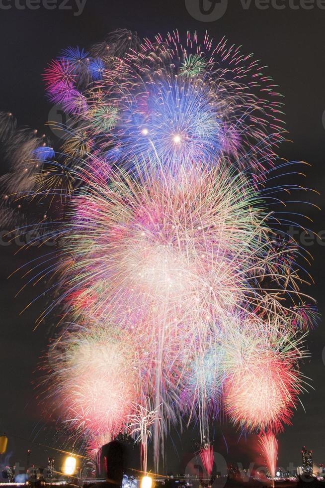 festival de feux d'artifice en été à tokyo photo