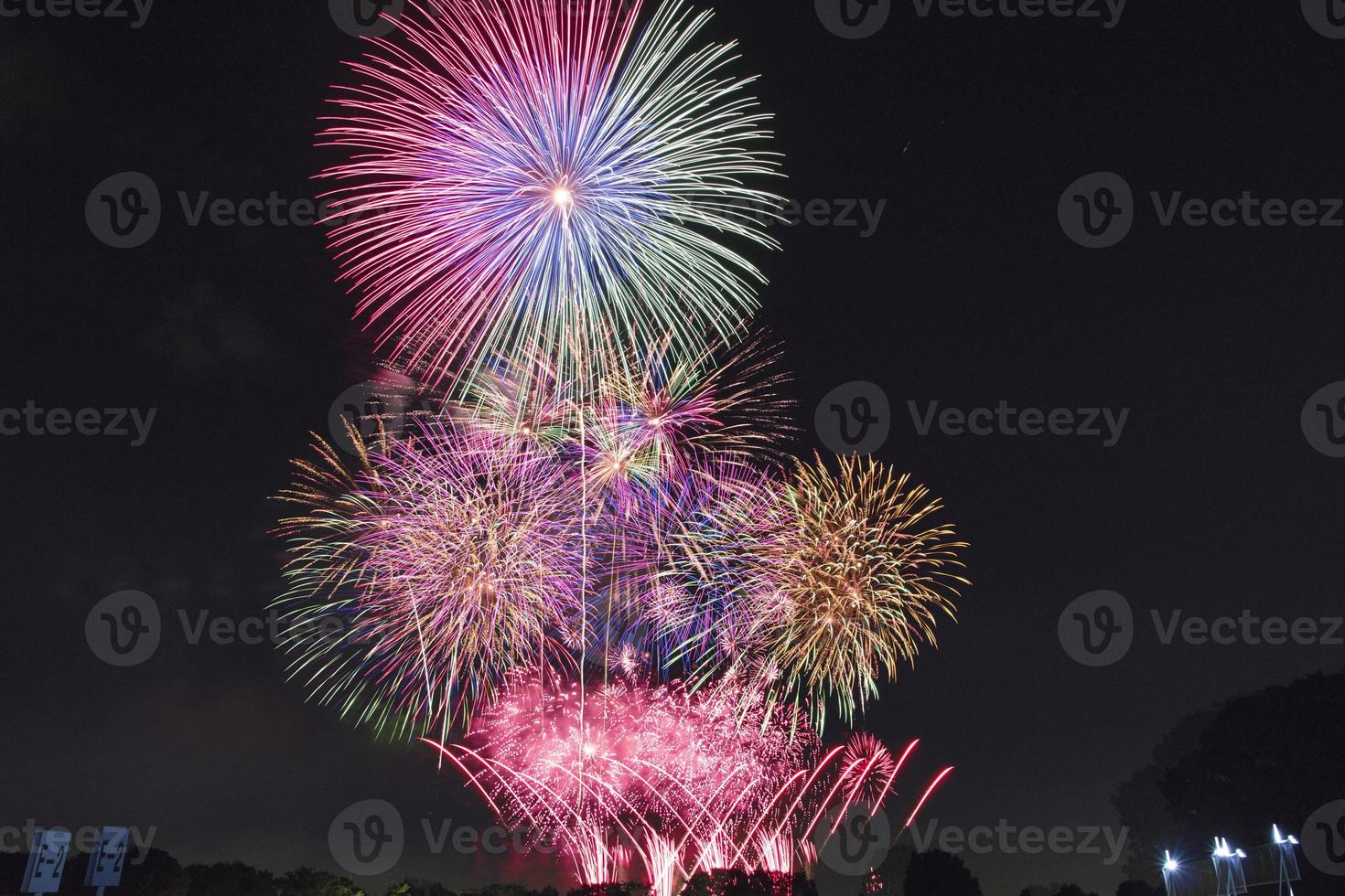 festival de feux d'artifice en été à tokyo photo