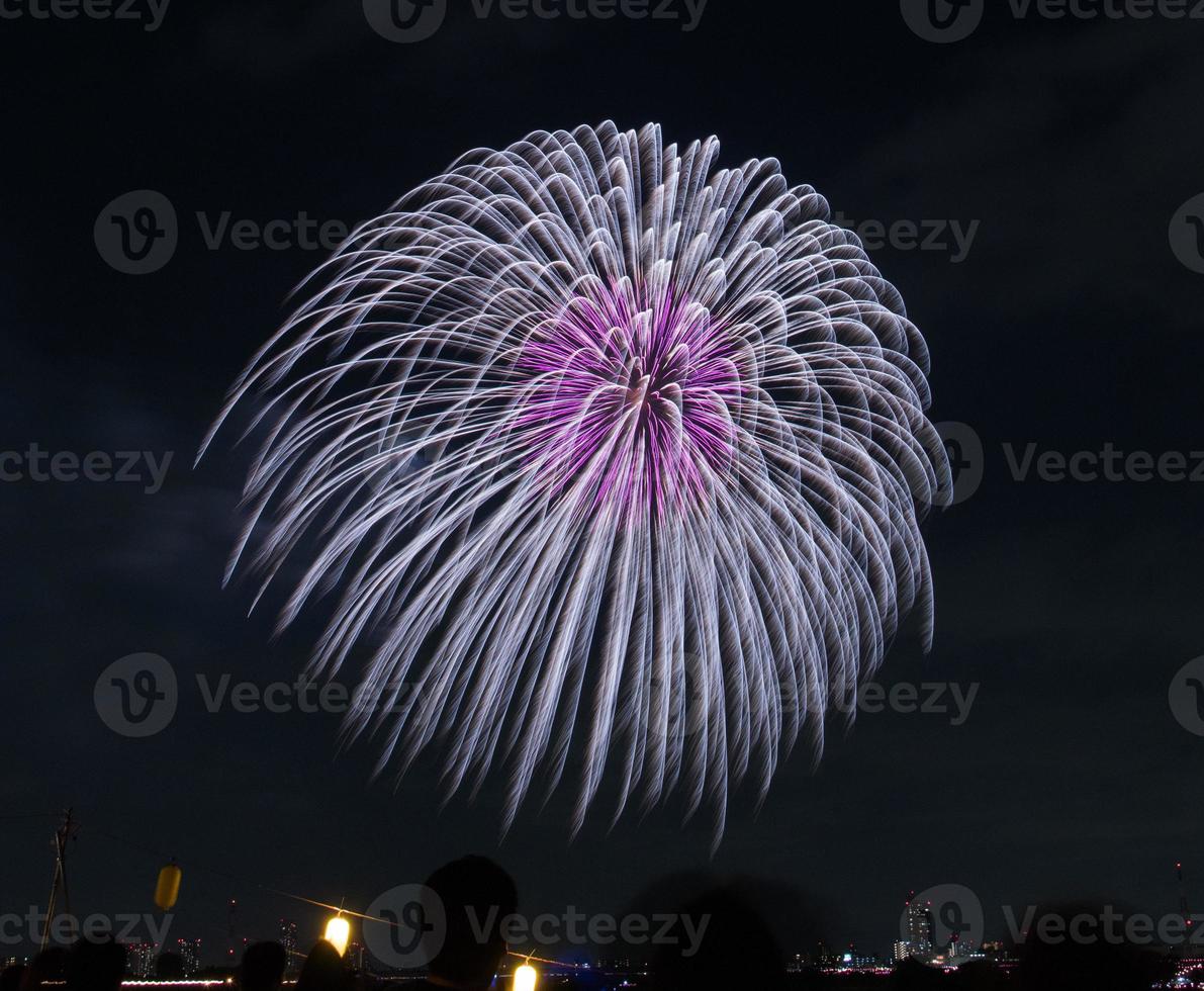 festival de feux d'artifice en été à tokyo photo