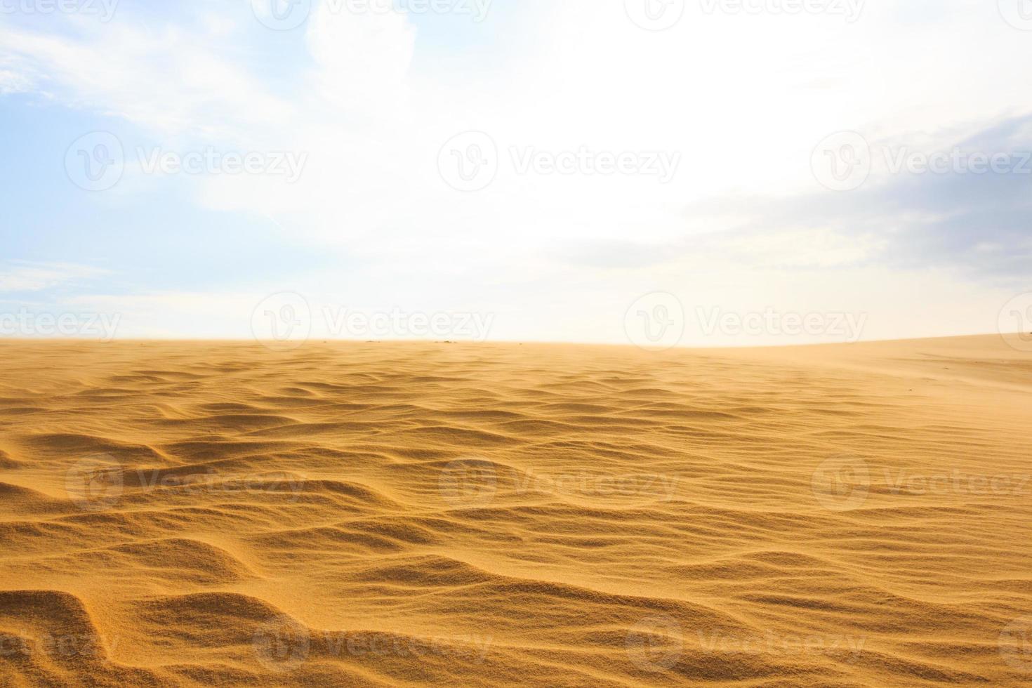 vague sur le désert mui ne desert sud vietnam photo