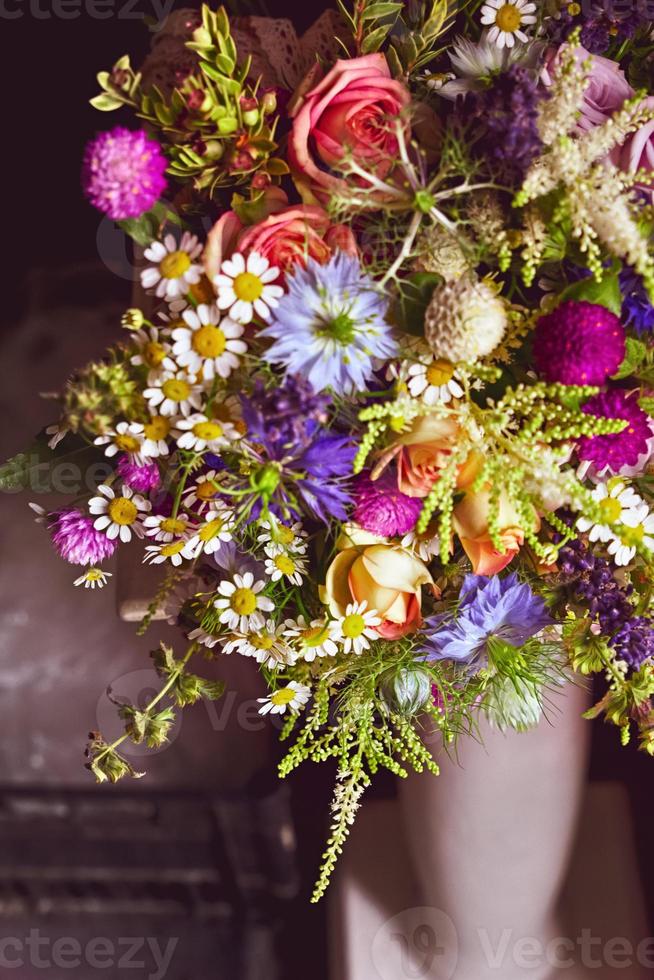 vase de fleurs utilisé pour une cérémonie de mariage photo