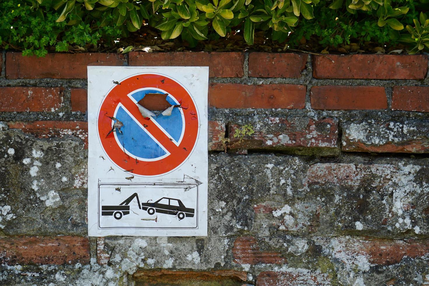 pas de feux de signalisation de stationnement sur la route photo