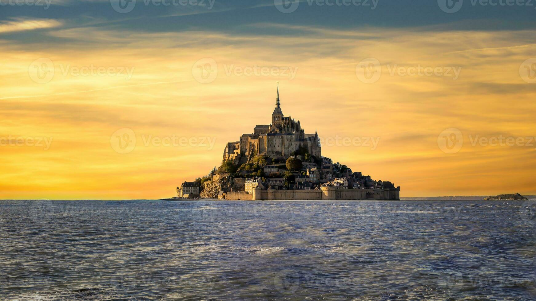 mont saint-michel forteresse monastère dans France photo