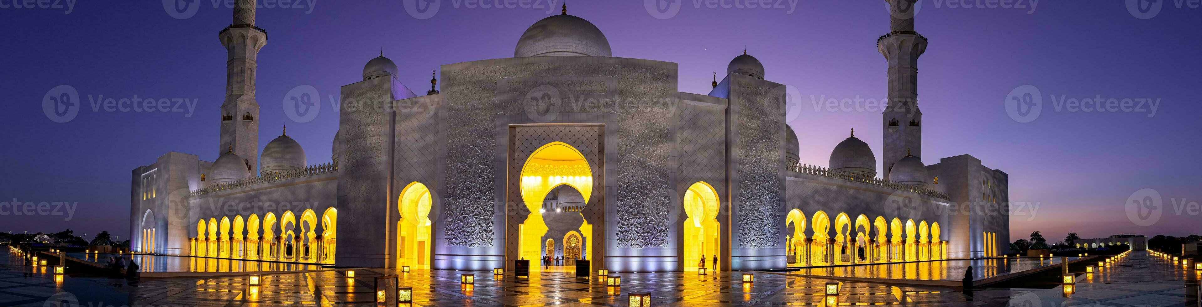 abu dhabi grandiose mosquée, iconique point de repère et architectural merveille de Émirats arabes unis photo