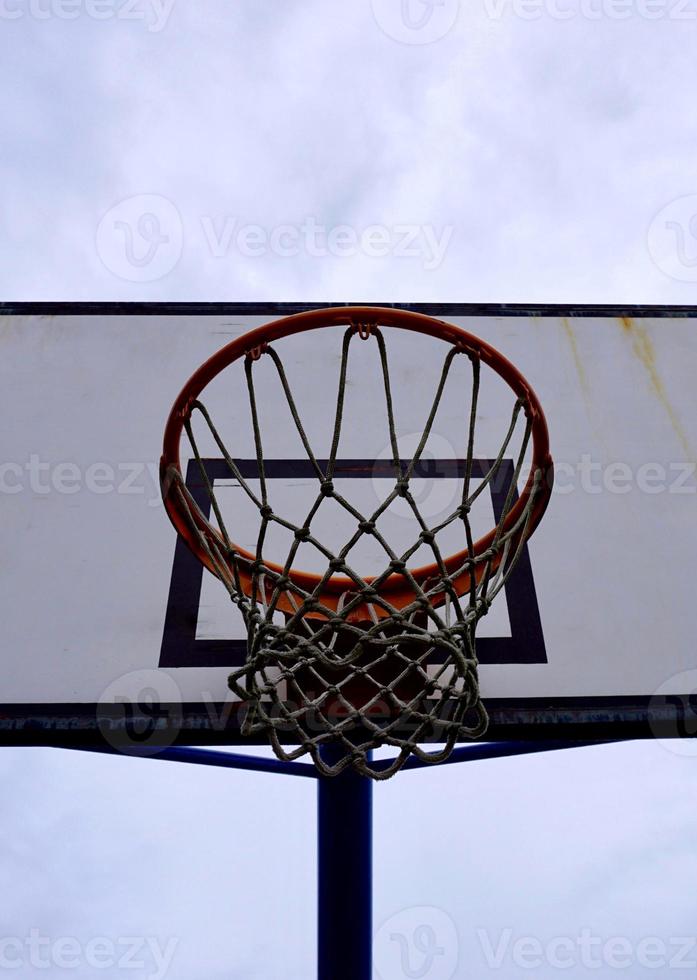 silhouette de panier de basket de rue photo