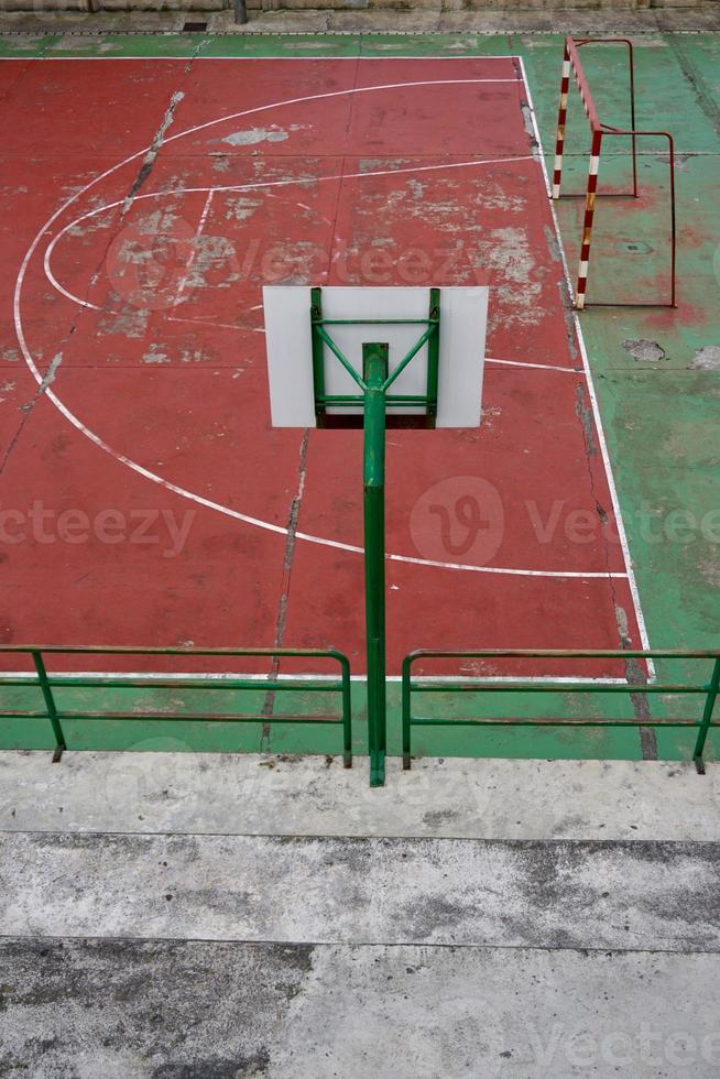 ancien terrain de basket de rue photo