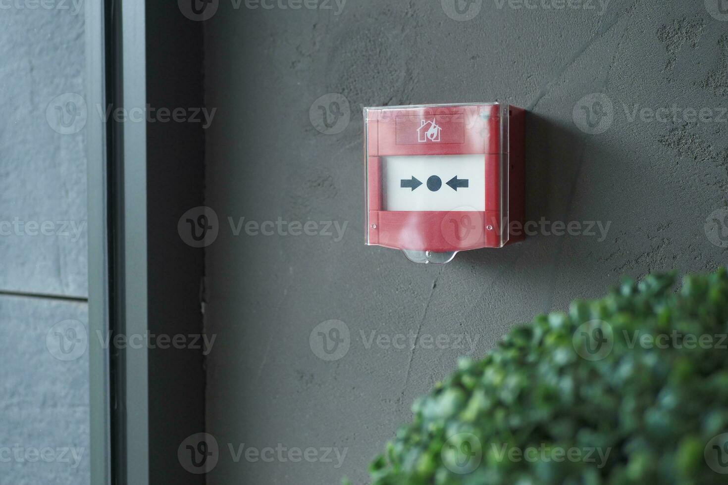 rouge Feu alarme bouton sur mur , photo