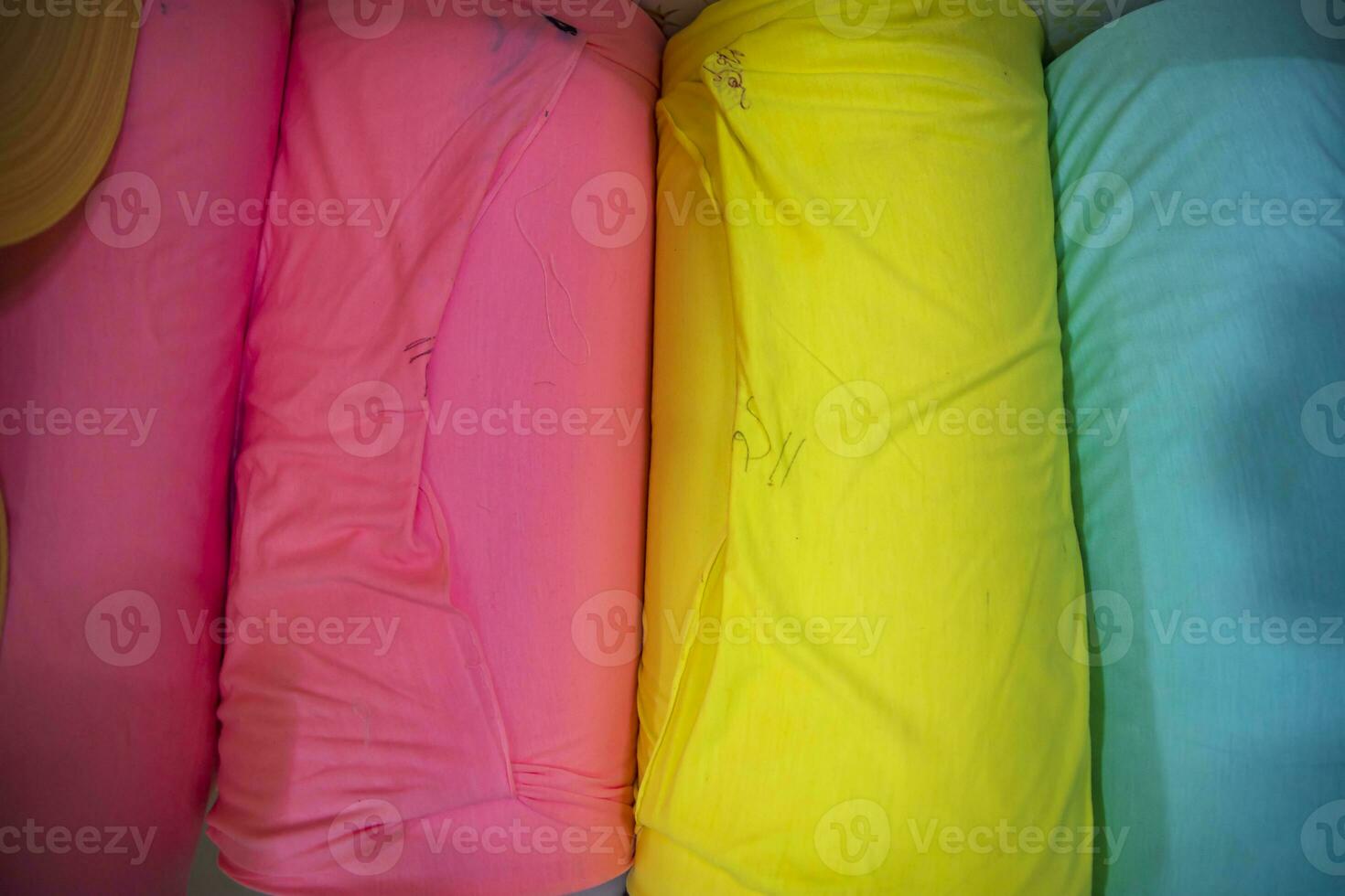 artistique variété de ombre Ton couleurs textile tissus Rouleaux empilés modèle texture photo
