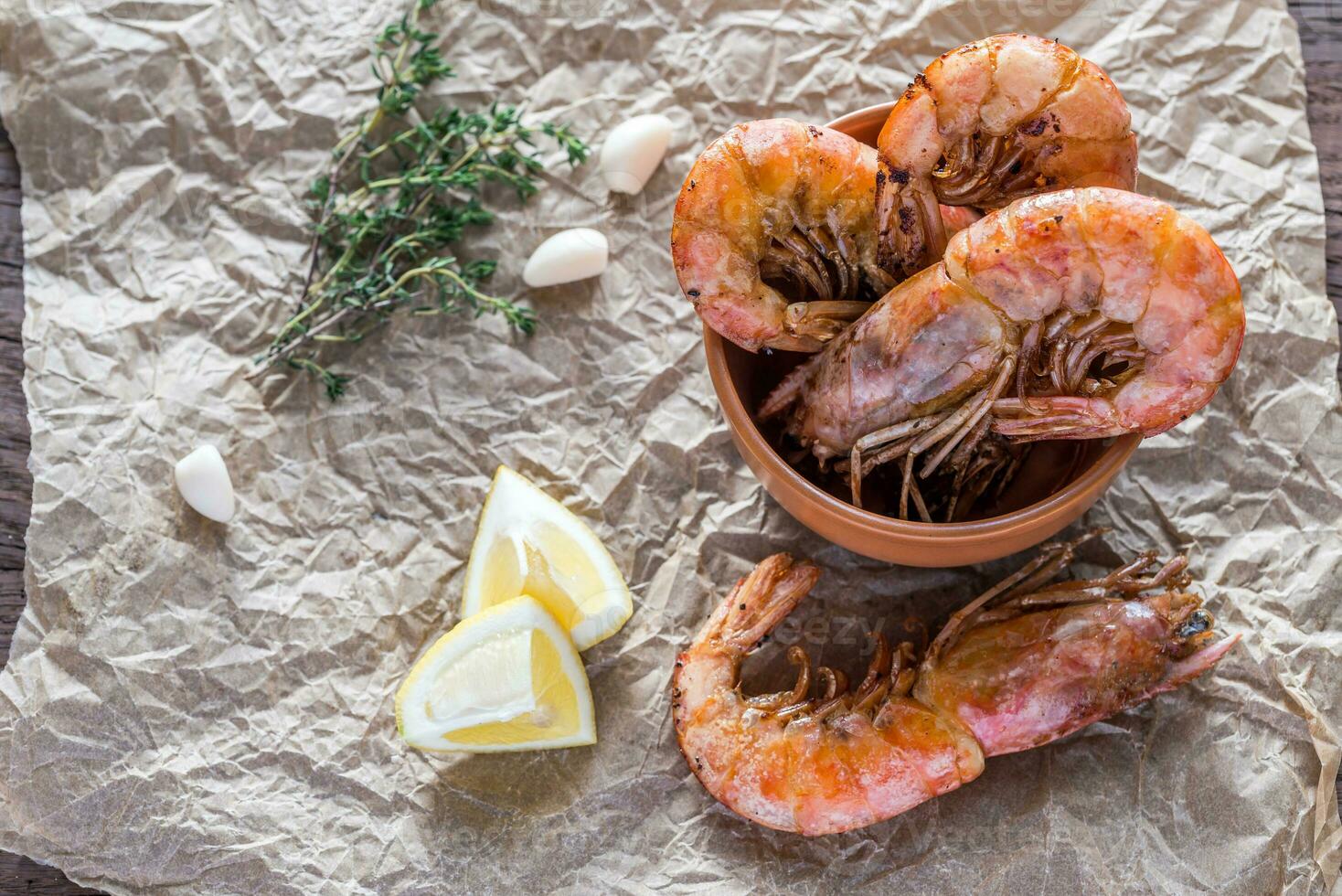 frit crevettes plat allonger photo