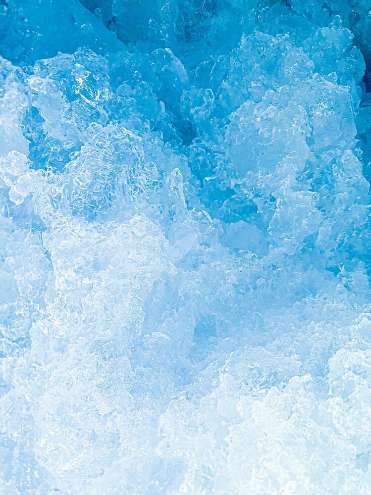 la glace cubes arrière-plan, la glace cube texture, la glace fond d'écran il fait du moi ressentir Frais et ressentir bien. dans le été, la glace et du froid les boissons volonté faire nous ressentir détendu, fabriqué pour boisson ou rafraîchissement entreprise. photo