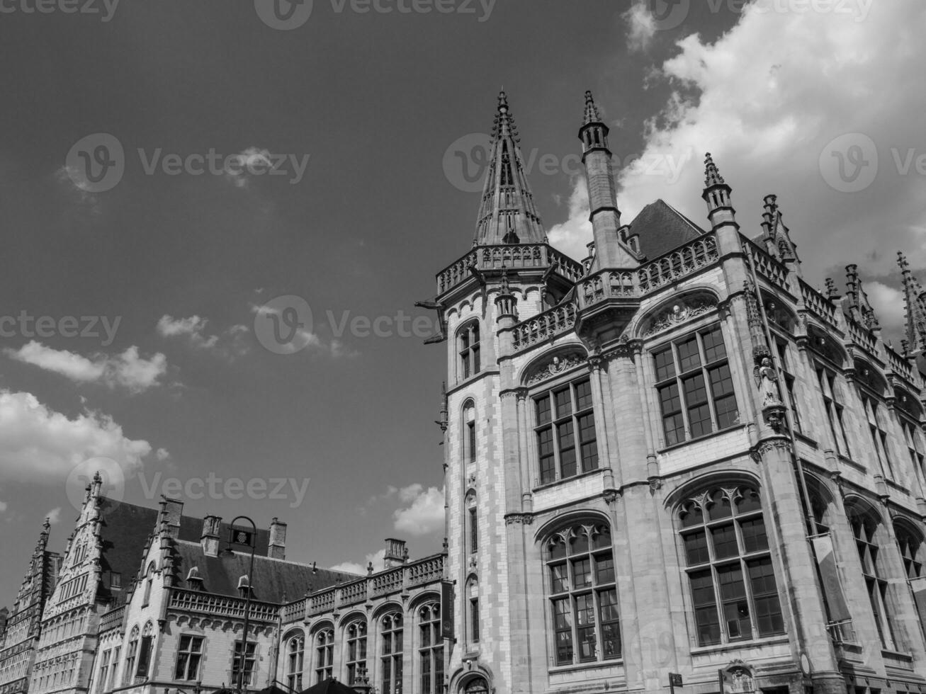 le ville de gentil dans Belgique photo