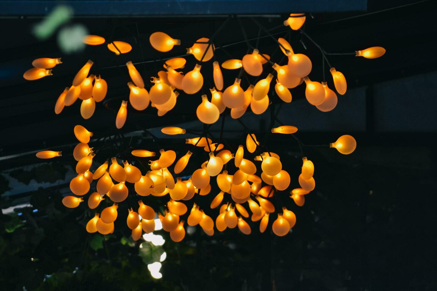 nuit lumière bokés. concept de le nuit ville lumières photo