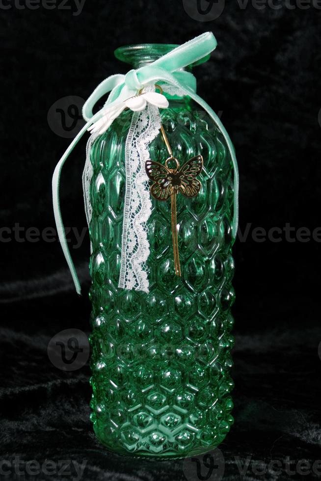 bouteille en verre vert photo