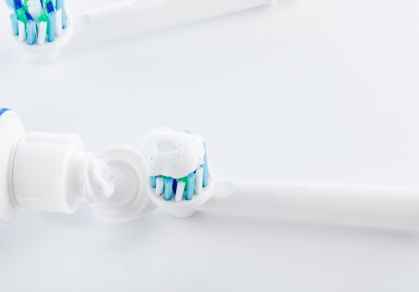 hygiène bucco-dentaire, brosse à dents, dentifrice soins dentaires professionnels photo